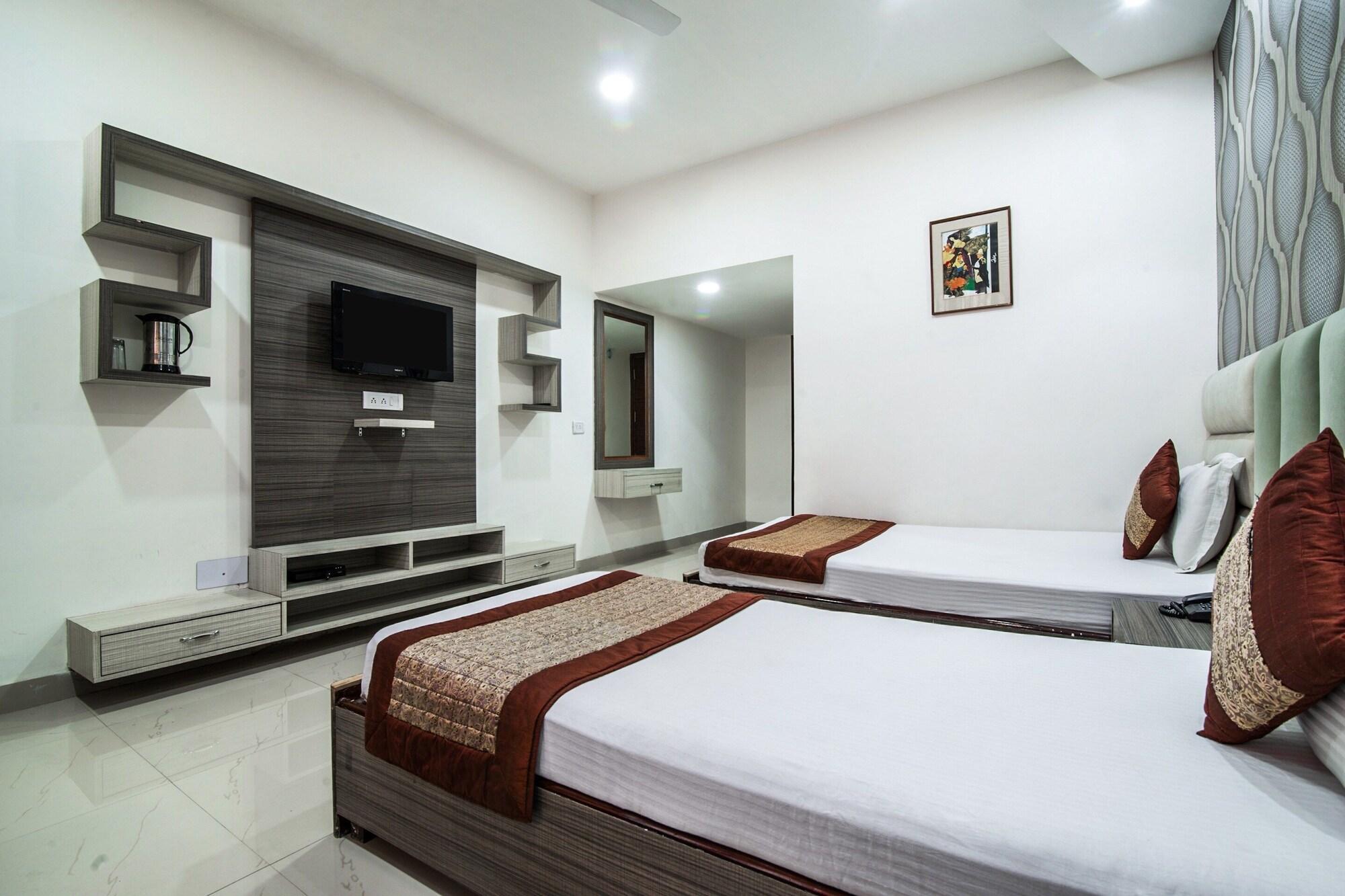 A New Delhi Hotel Orchid Garden Екстериор снимка