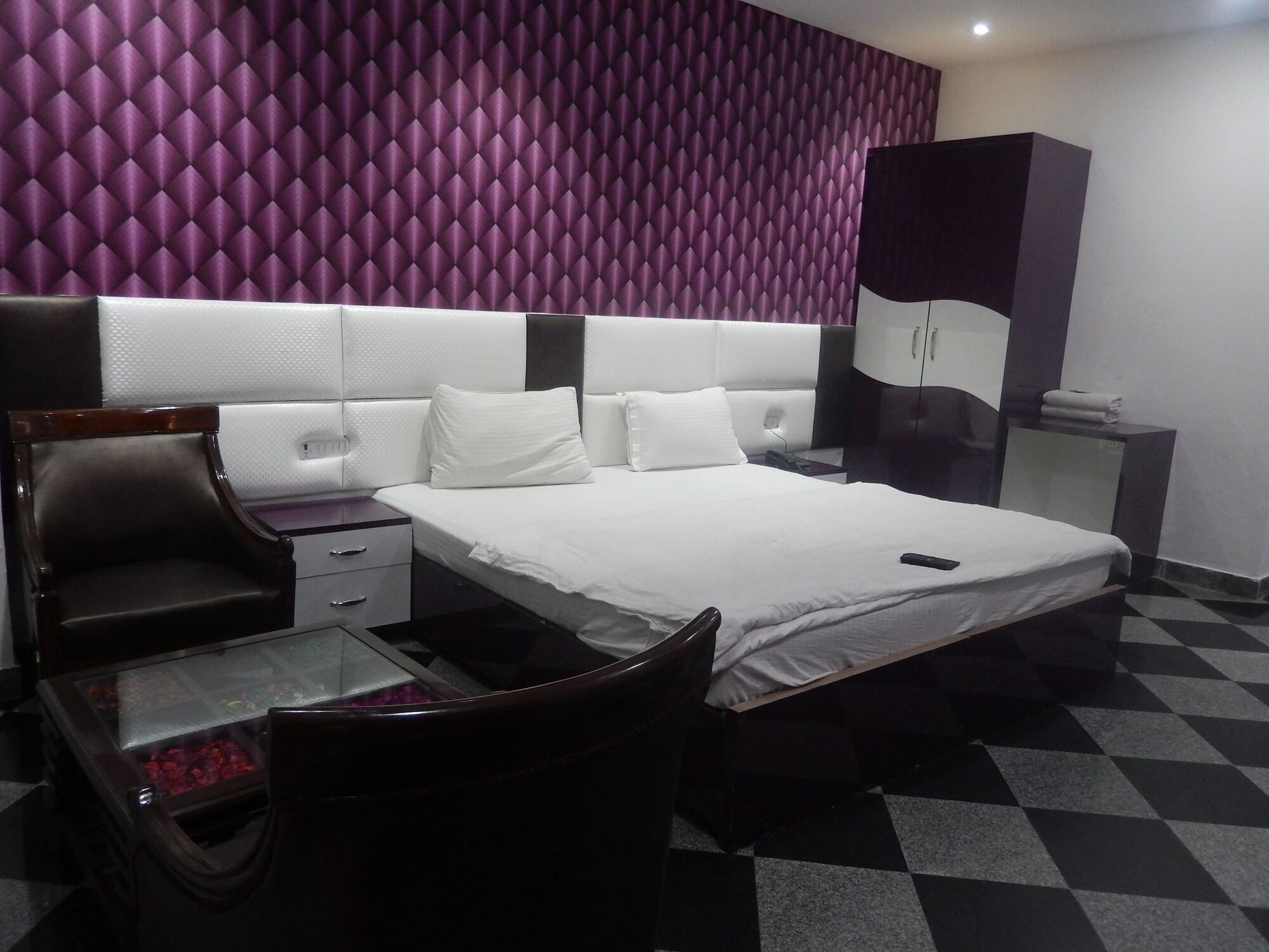 A New Delhi Hotel Orchid Garden Екстериор снимка