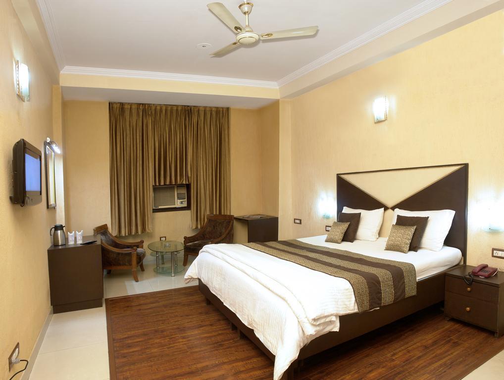 A New Delhi Hotel Orchid Garden Стая снимка